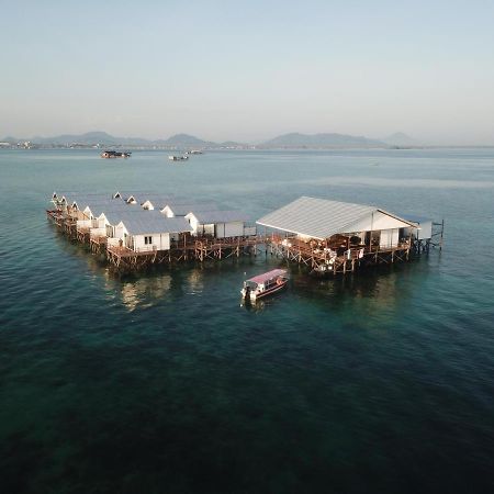Shun Shun Water Bungalows Hotel Semporna Esterno foto