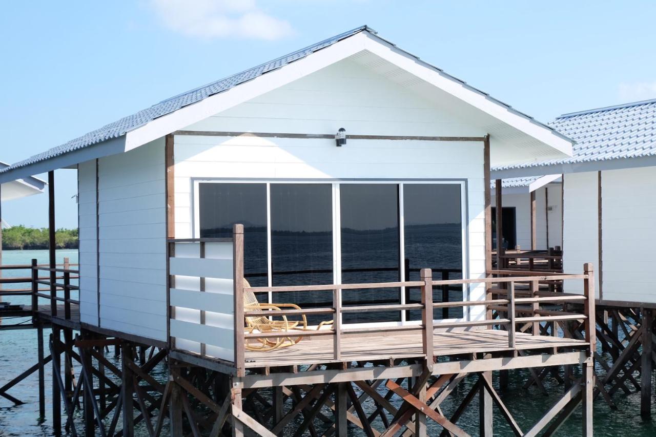 Shun Shun Water Bungalows Hotel Semporna Esterno foto